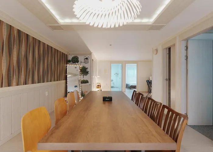 Big Group 3br 2bt 20m To Gangnam & Hongdae Direct