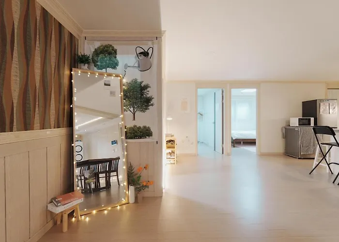 Big Group 3br 2bt 20m To Gangnam & Hongdae Direct