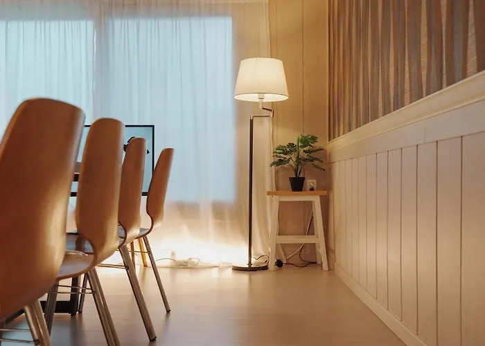 Big Group 3br 2bt 20m To Gangnam & Hongdae Direct Apartment *