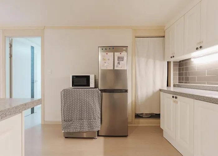 Apartment Big Group 3br 2bt 20m To Gangnam & Hongdae Direct Seoul