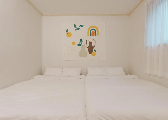 Big Group 3br 2bt 20m To Gangnam & Hongdae Direct Apartment Seoul