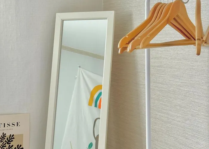Apartment Big Group 3br 2bt 20m To Gangnam & Hongdae Direct