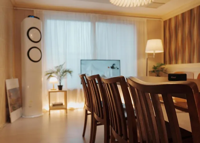 Big Group 3br 2bt 20m To Gangnam & Hongdae Direct *